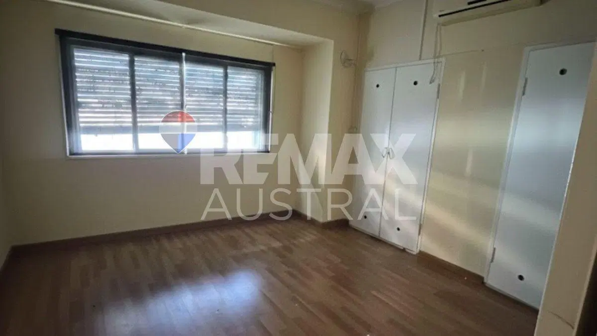 Departamento en zona comercial 2