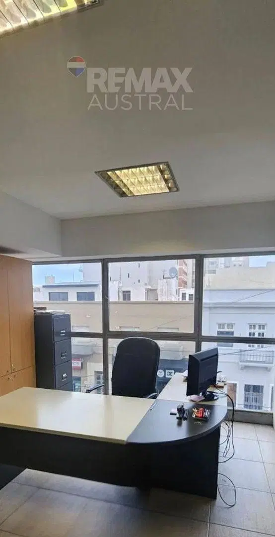 OFICINA EN MORENO Y SAN MARTIN-CENTRO-COMODORO 4