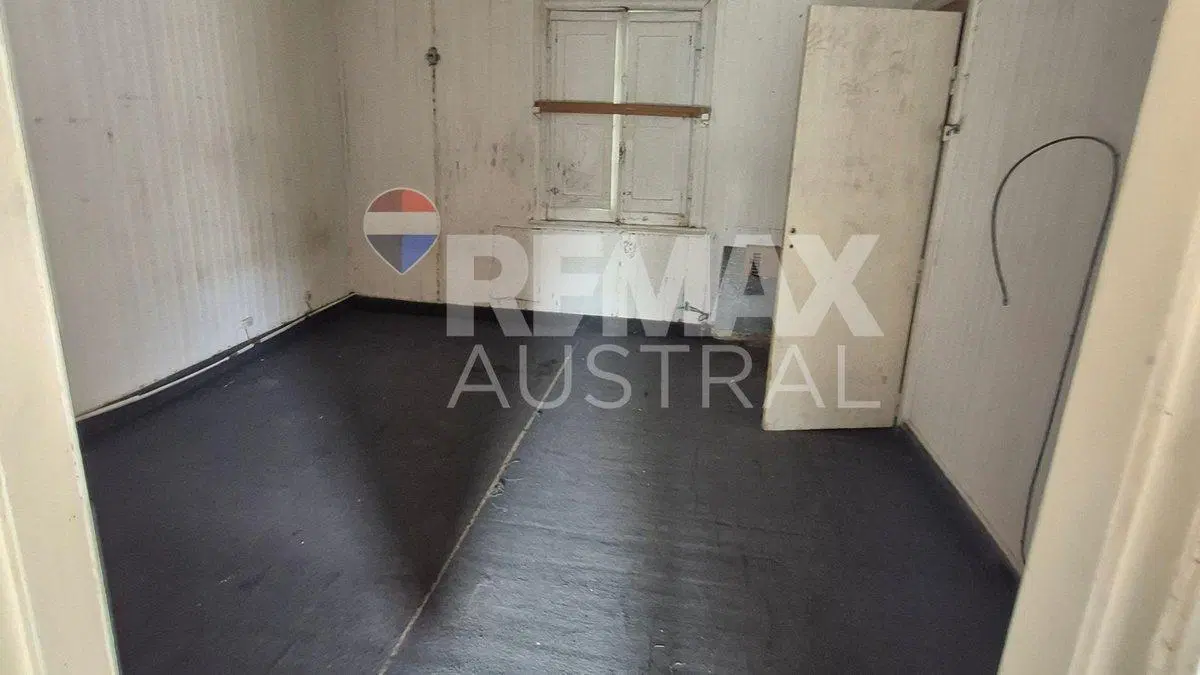 Lote con  vivienda a refaccionar 3