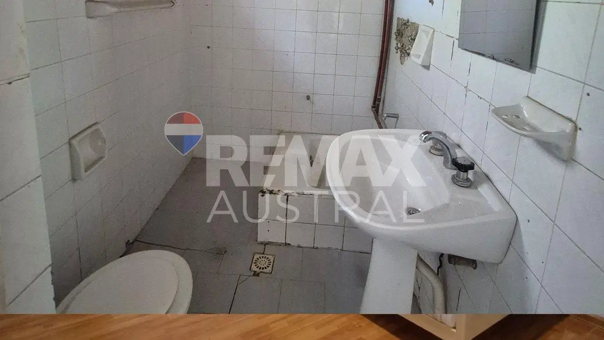 Lote con  vivienda a refaccionar 5