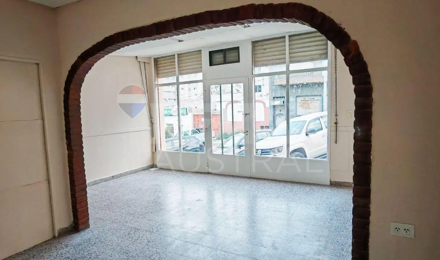 Local comercial con departamento 5
