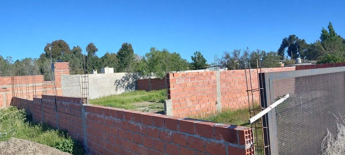 TERRENO EN LOS 3 PINOS CON PLATEA DE 100MTS2 4