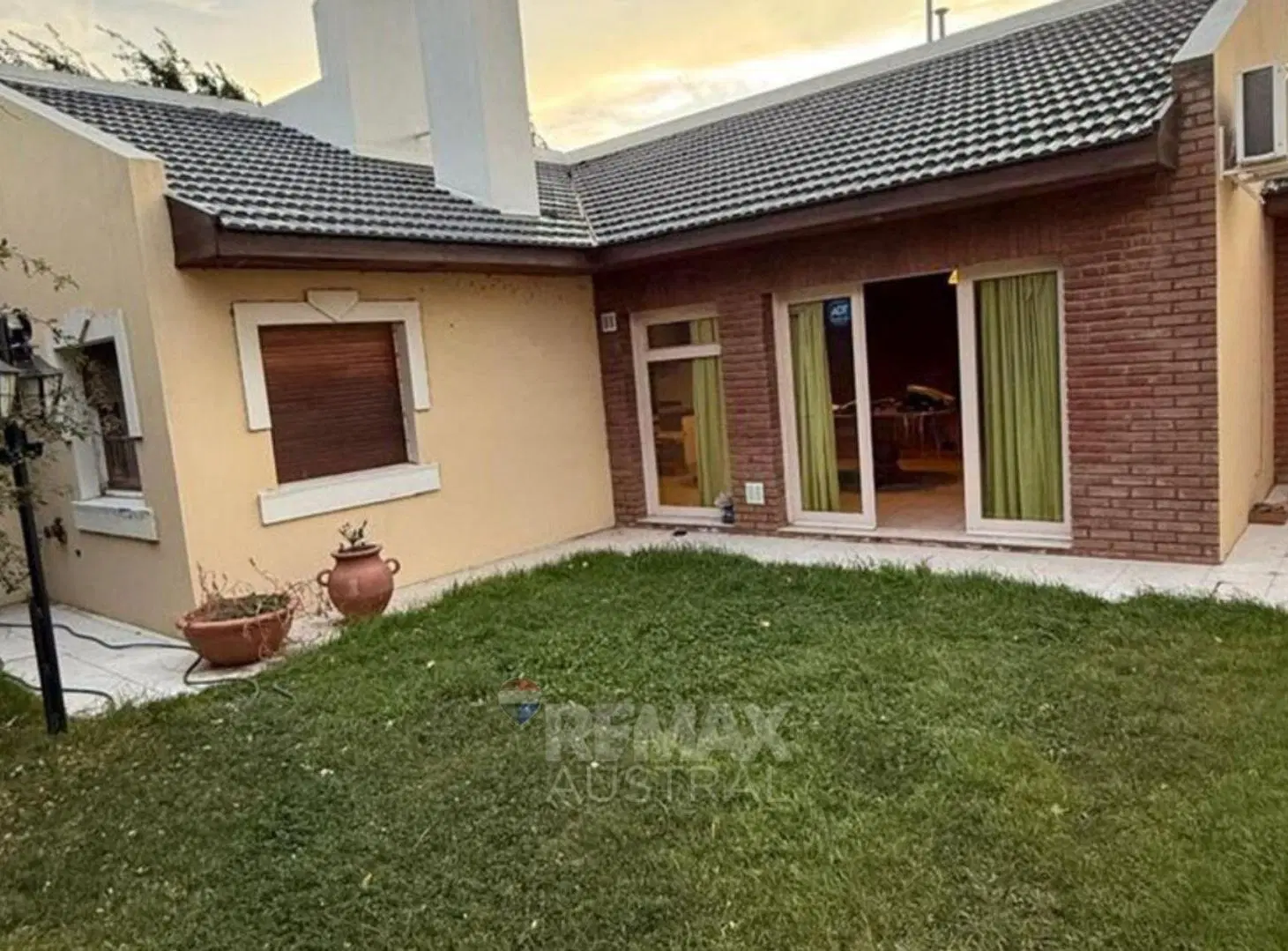 Casa 3 habitaciones con quincho APTO HIPOTECARIO 3