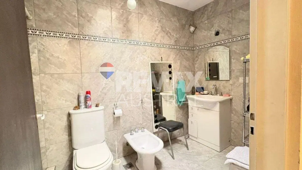 Casa tres dormitorios Avenida Polonia 4