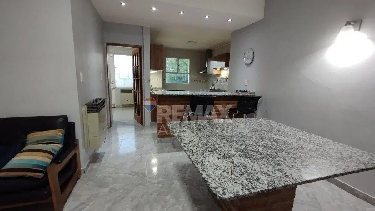 Casa Tres Dormitorios - Necochea 3