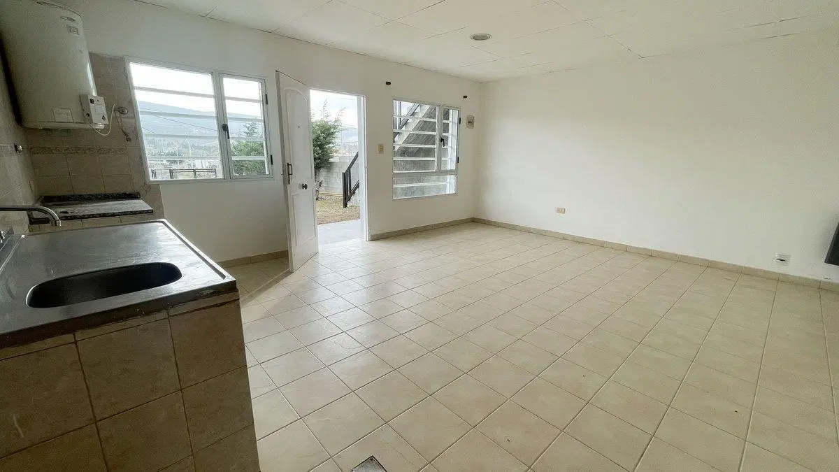 4 Deptos, Venta. B° Tres Pinos  Giraudo 806 5