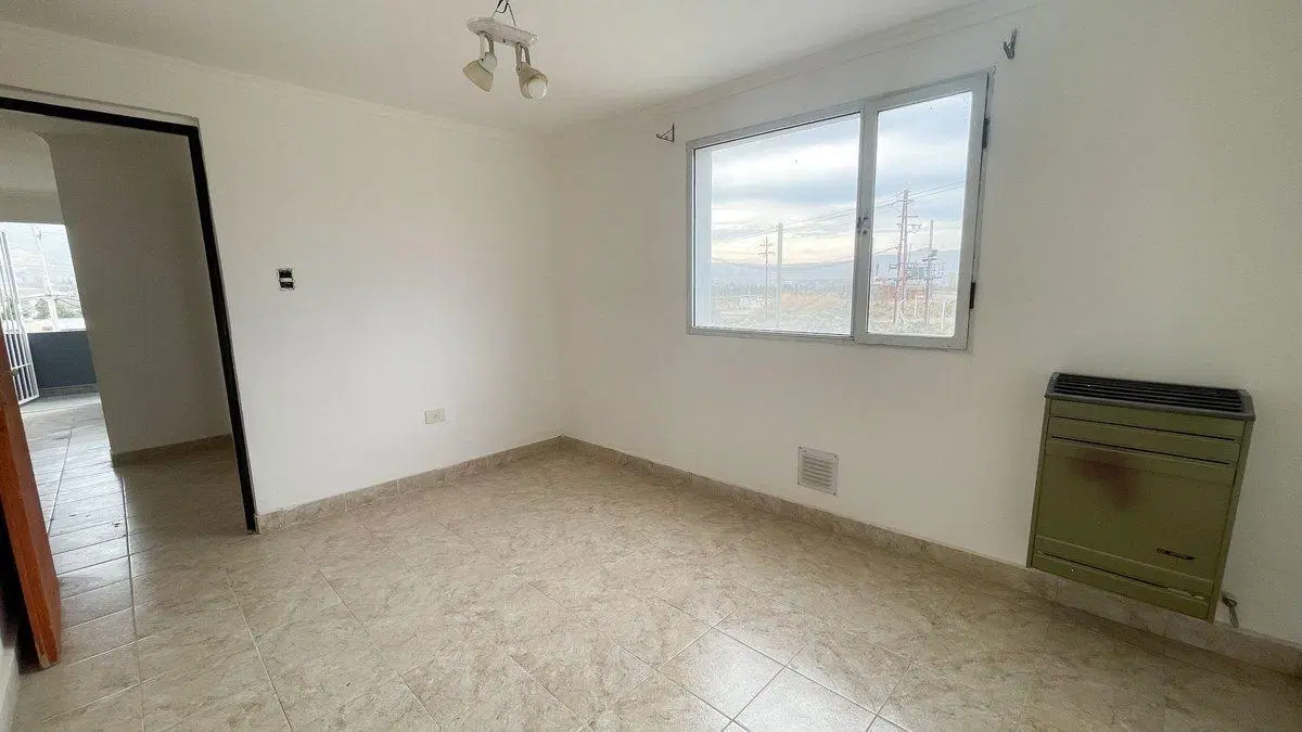 4 Deptos, Venta. B° Tres Pinos  Giraudo 806 4