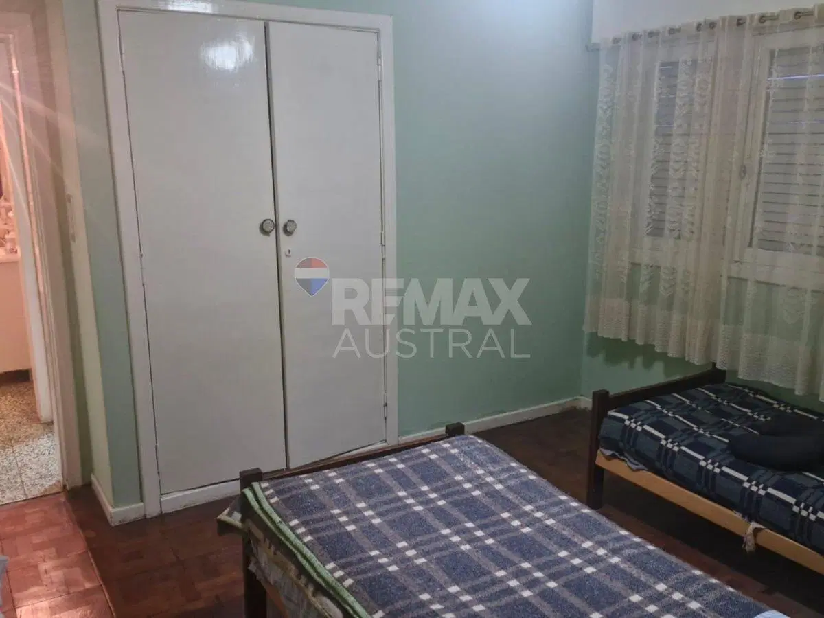 VENTA CASA DE 3 DORMITORIOS CON GALPON - SARMIENTO 3