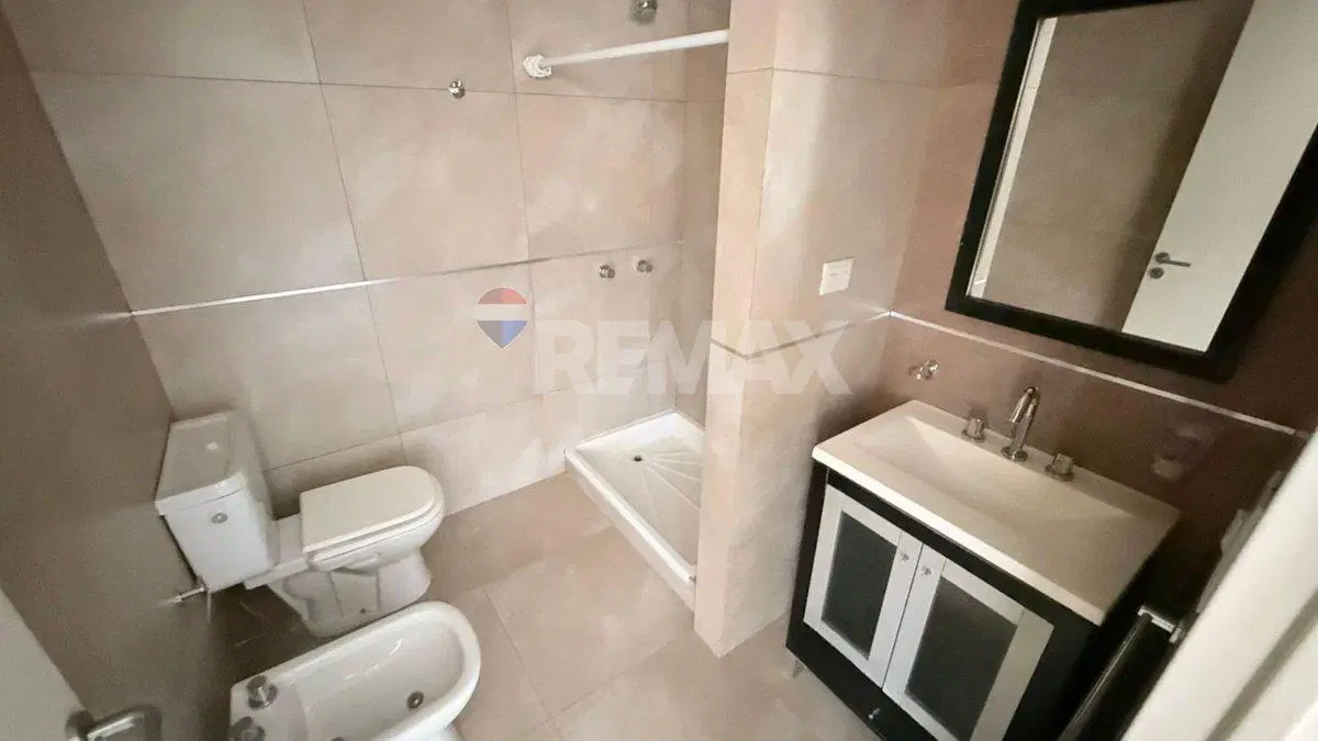 SE ALQUILA DPTO 1 DORMITORIO CENTRO 4