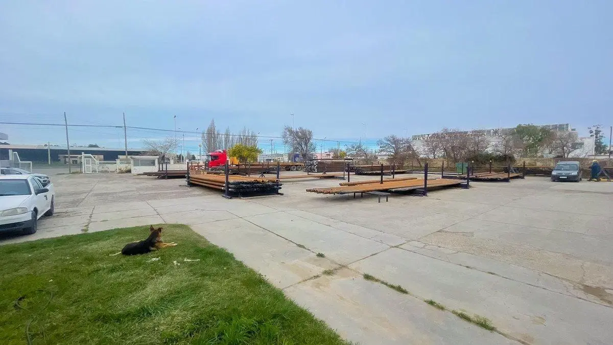 VENTA BASE CON GALPON Bº INDUSTRIAL SOBRE RUTA 3 5