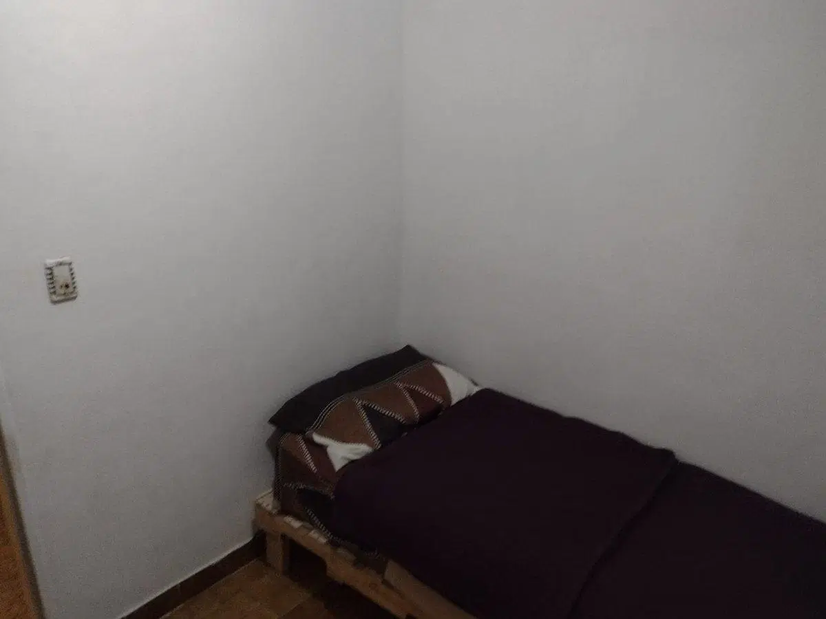 CASA DE 3 DORM. / QUINCHO GARAGE EN BARRIO ROCA 2