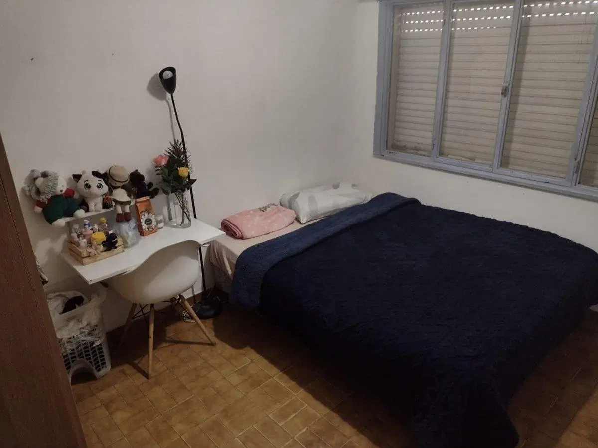 CASA DE 3 DORM. / QUINCHO GARAGE EN BARRIO ROCA 5