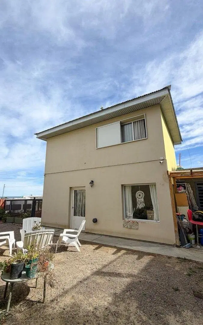 CASA 2 DORMITORIOS Y QUINCHO ZONA NORTE KM4 3