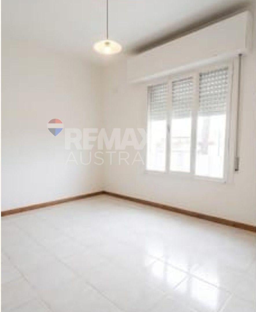 3 CASAS + 1 DEPARTAMENTO EN VENTA