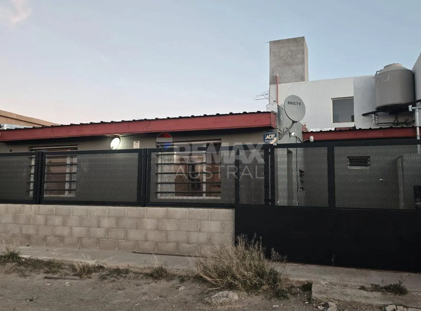 ALQUILER CASA 1 DORM -GARAGE- HOSPITAL MILITAR 2