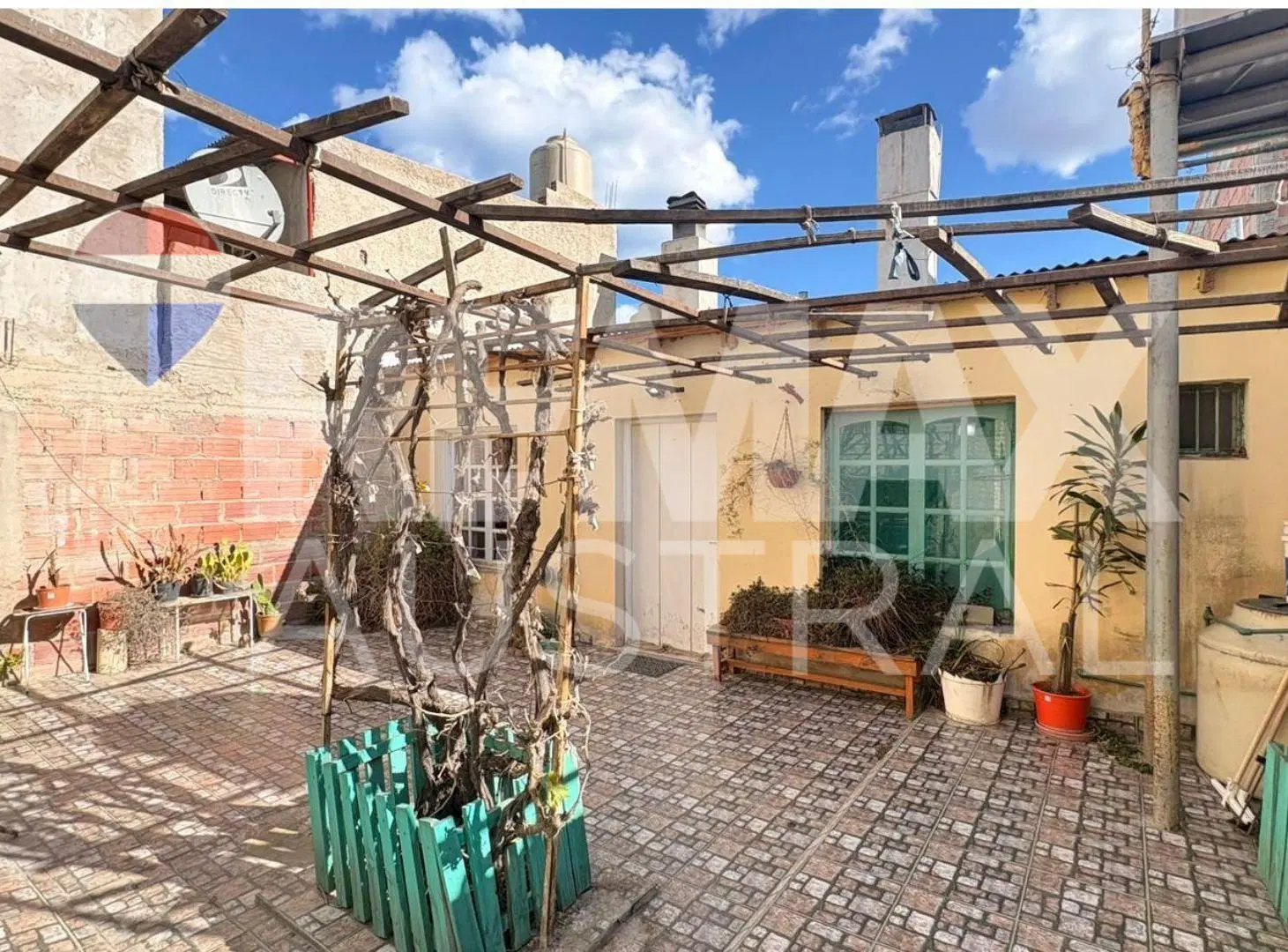 Casa 3 dormitorios con quincho 2