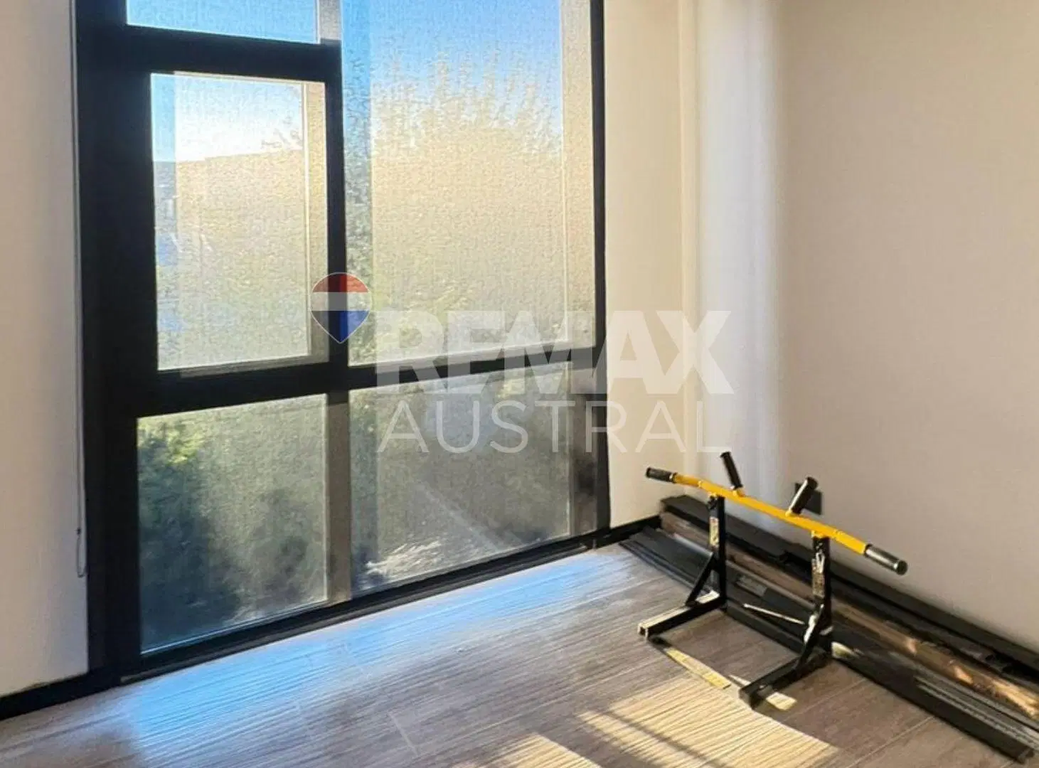 Casa 4 dormitorios barrio Roca 5
