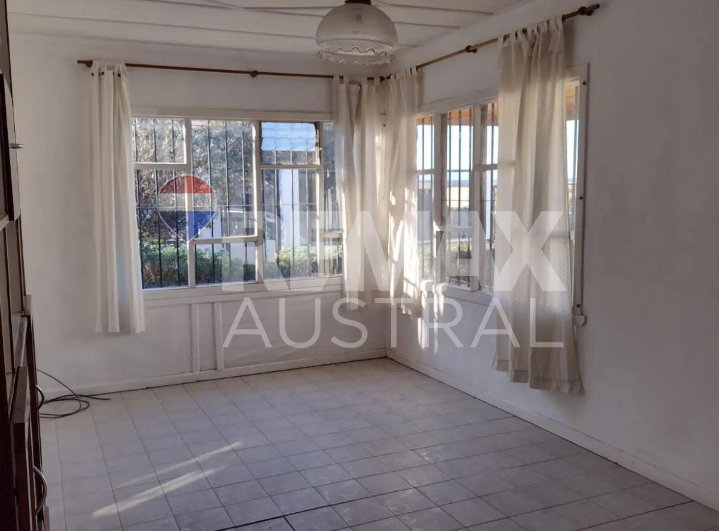 CASA DE 3 DORM. A METROS DEL FUTURO SHOPPING 3