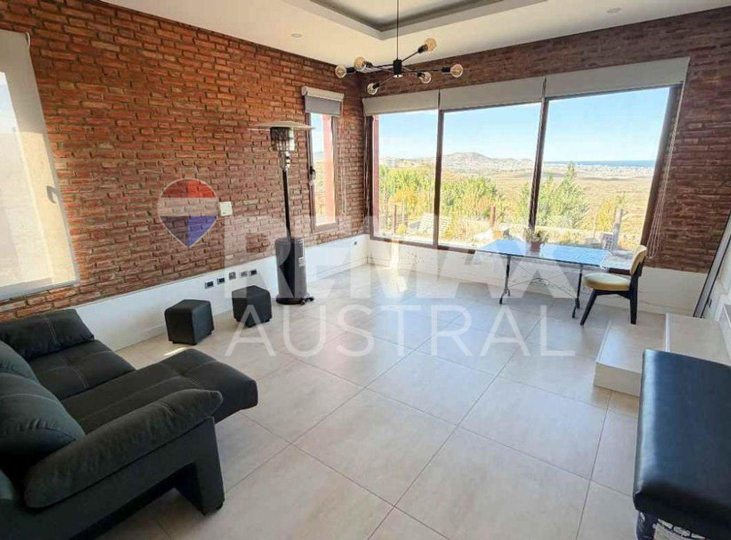 Casa 3 dormitorios en Bella Vista Oeste