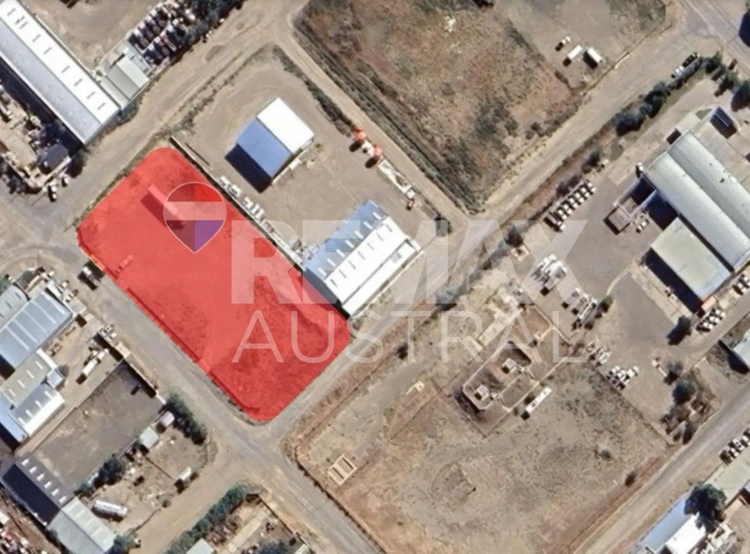 Terreno en Barrio Industrial 5200 m2 3