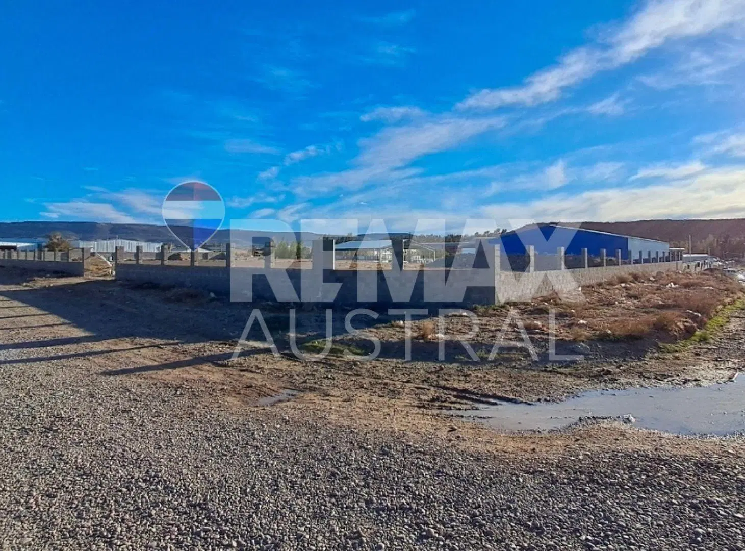 Terreno en Barrio Industrial 5200 m2 3