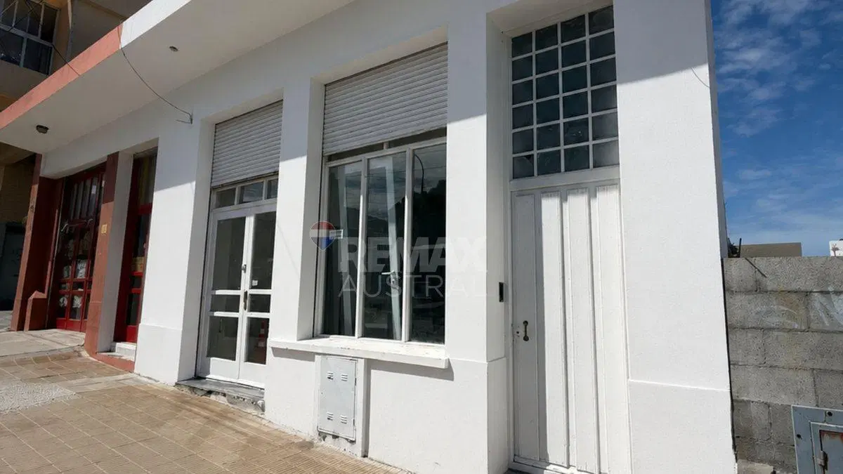 Salon en Zona Comercial 2