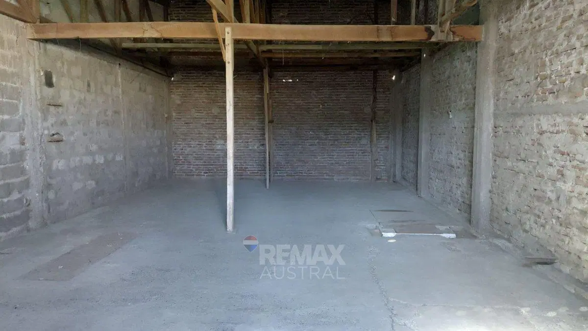Salon en Zona Comercial 5