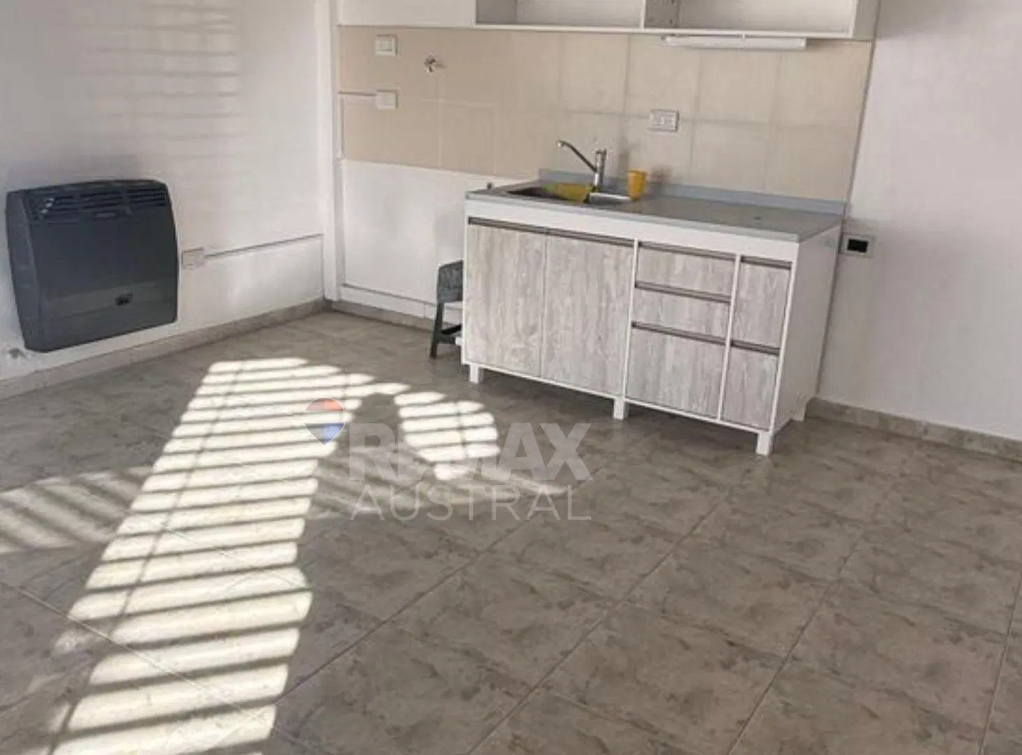 Alquiler casa 1 dormitorio, Barrio Pueyrredon 2