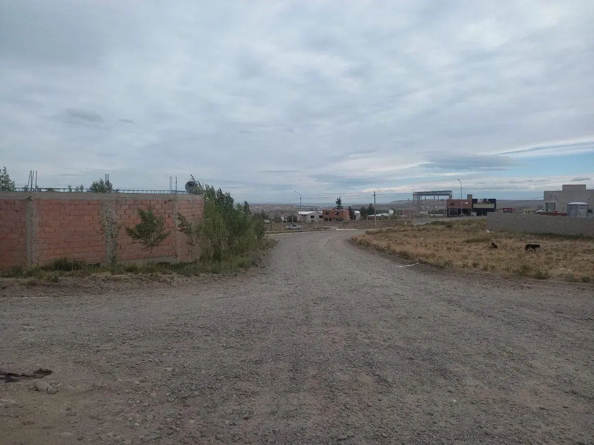 TERRENO CON MEJORA A MTS DEL CAMINO ROQUE GONZALEZ 2