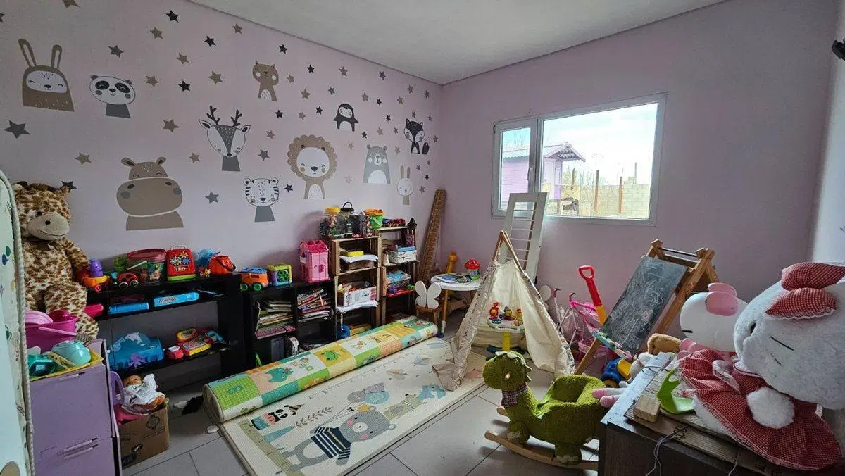 DOS CASAS EN UN LOTE DE 800m2 EN BELLA VISTA OESTE 3