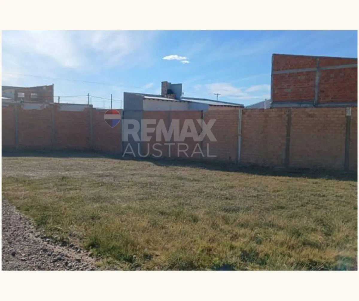 LOTE ESQUINA EN SARMIENTO- B° PARQUE 2