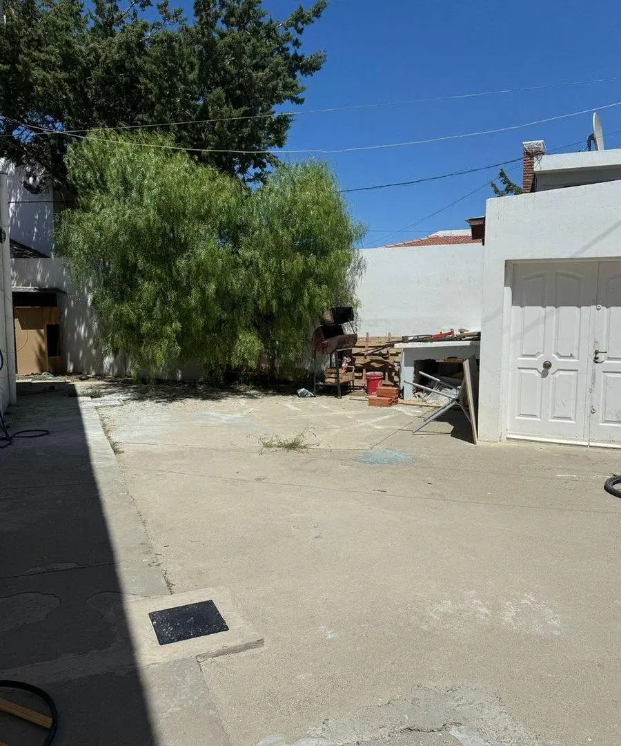 CASA 4 DORMITORIOS BARRIO PUEYRREDON 4