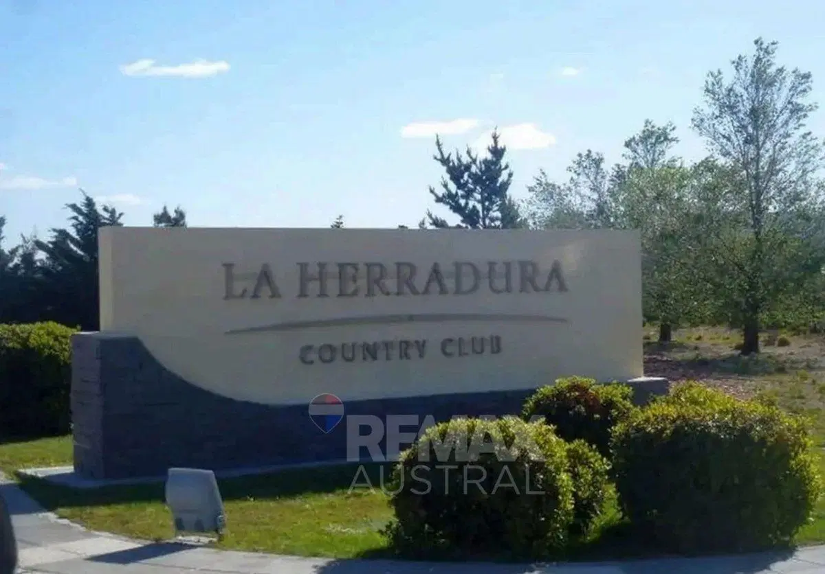 TERRENO CON EXCELENTE VISTA - LA HERRADURA 2