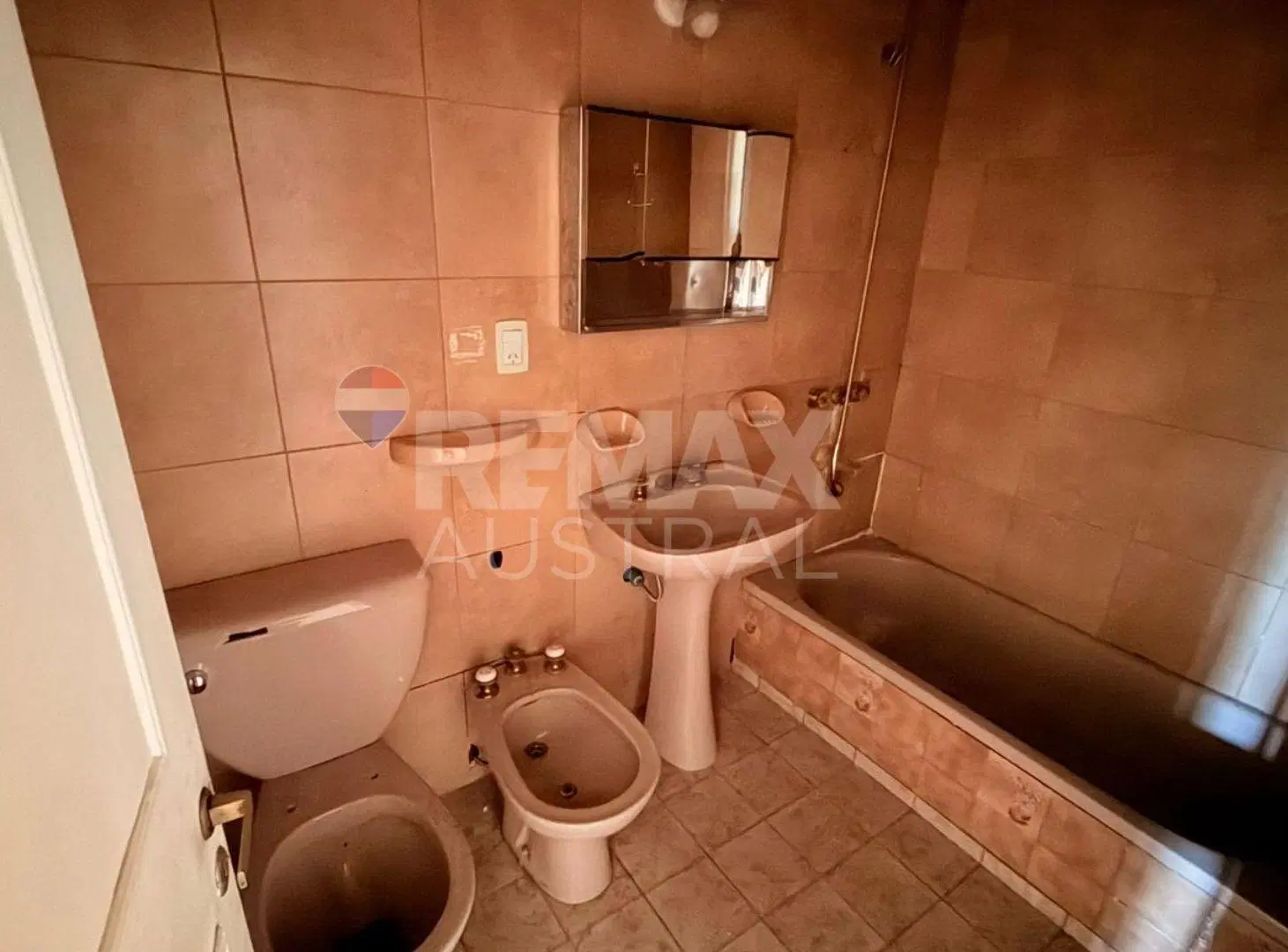 CASA 3 DORMITORIOS BARRIO PUEYRREDON 7