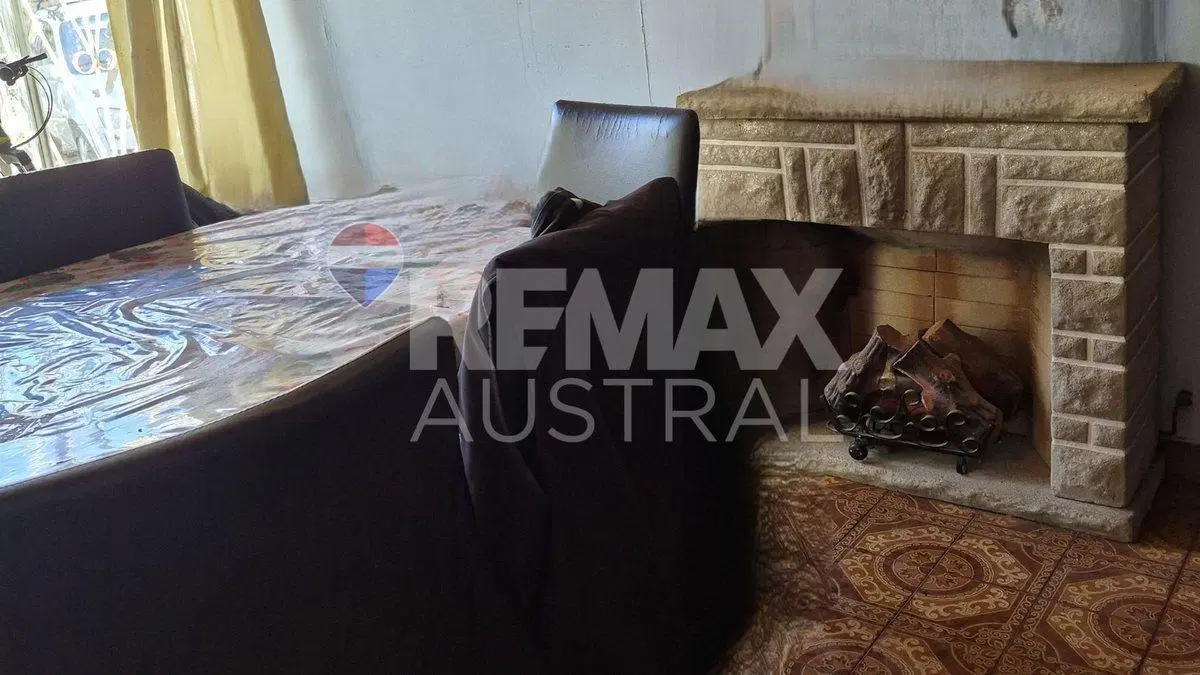 Lote con  vivienda a refaccionar 3