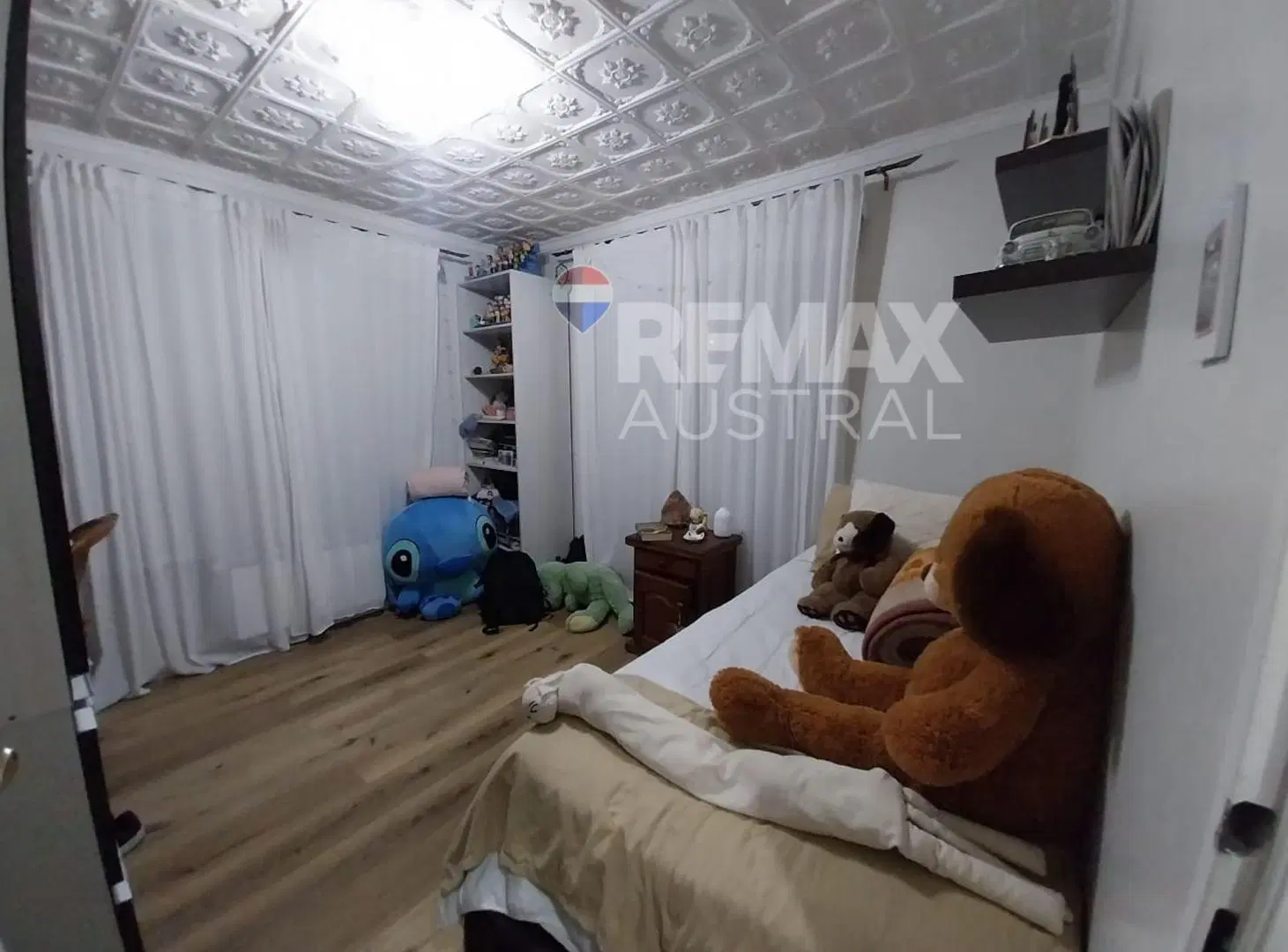 CASA 3 DORMITORIOS MODERNA CON PILETA CUBIERTA 5