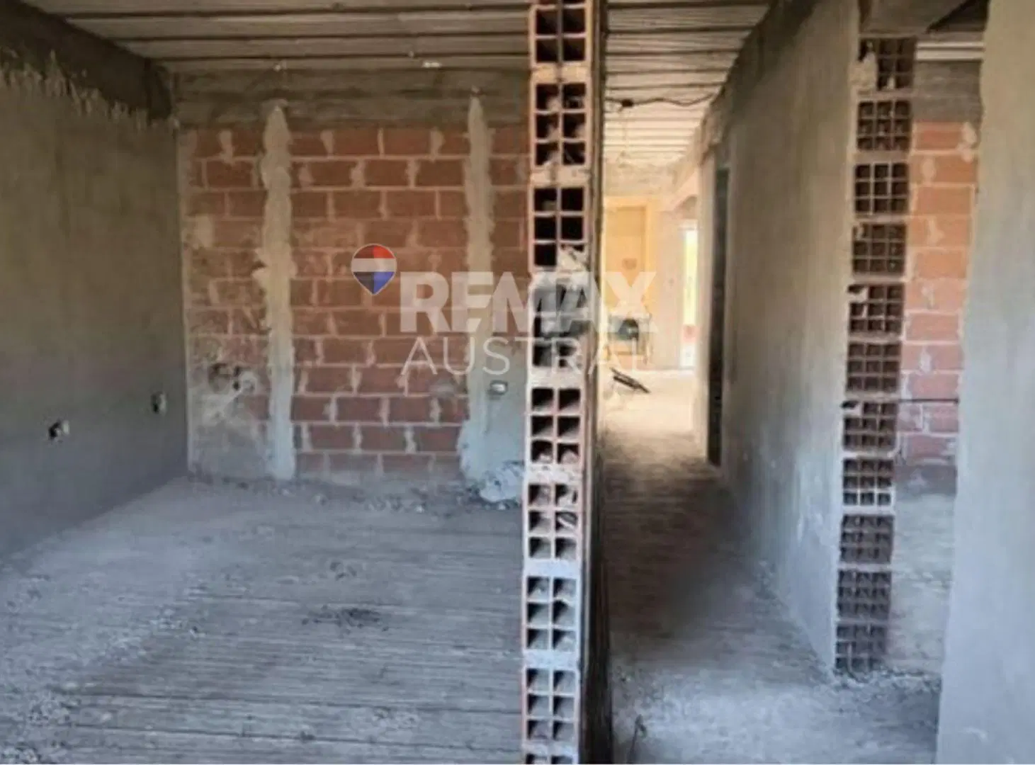CASA A TERMINAR BELLA VISTA OESTE 8