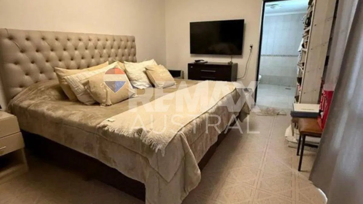 GALPÓN OFICINA Y CASA EN GRAN TERRENO 8