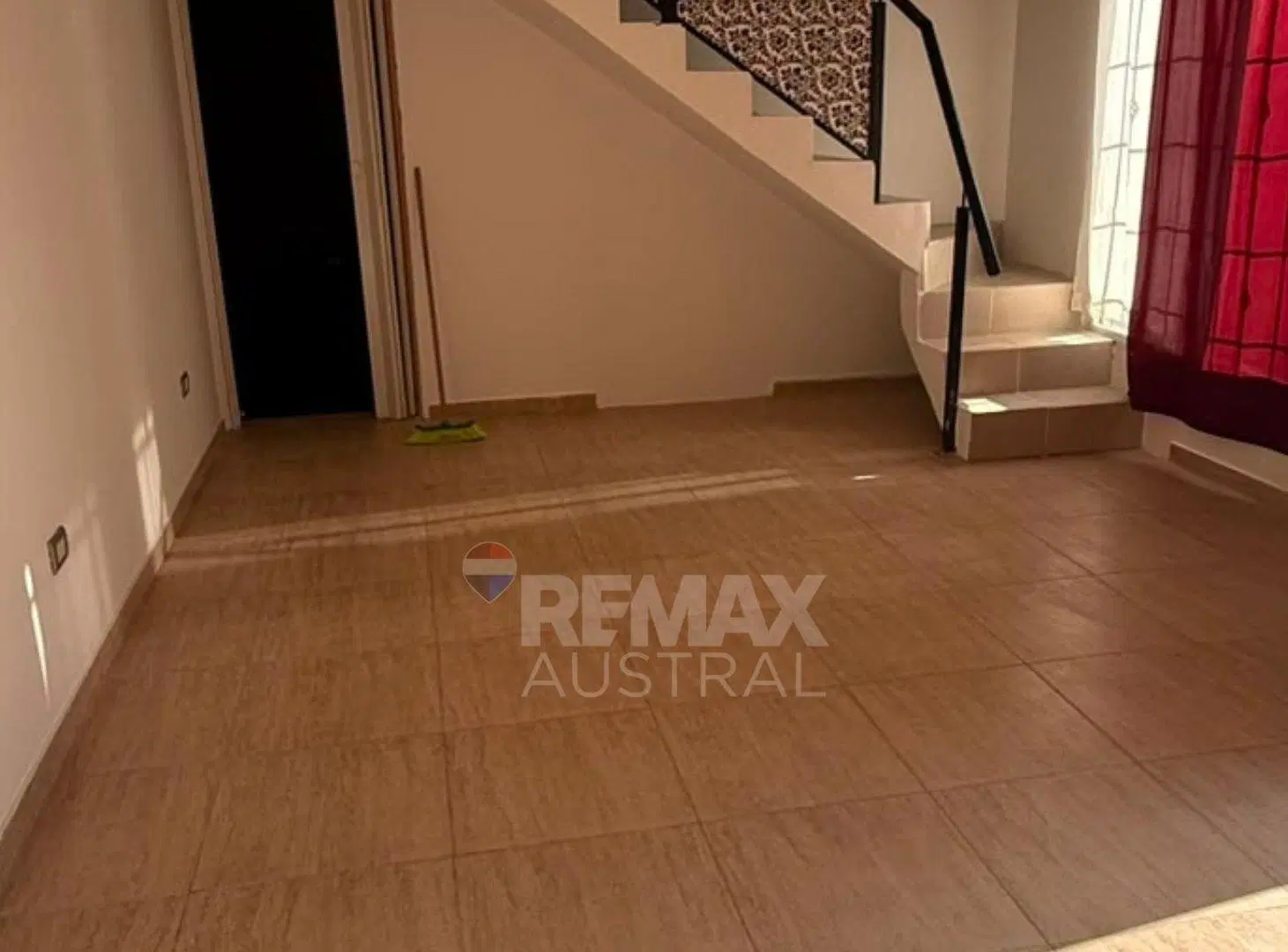 ALQUILER, CASA 3 DORMIS, BARRIO LOS BRETES 2