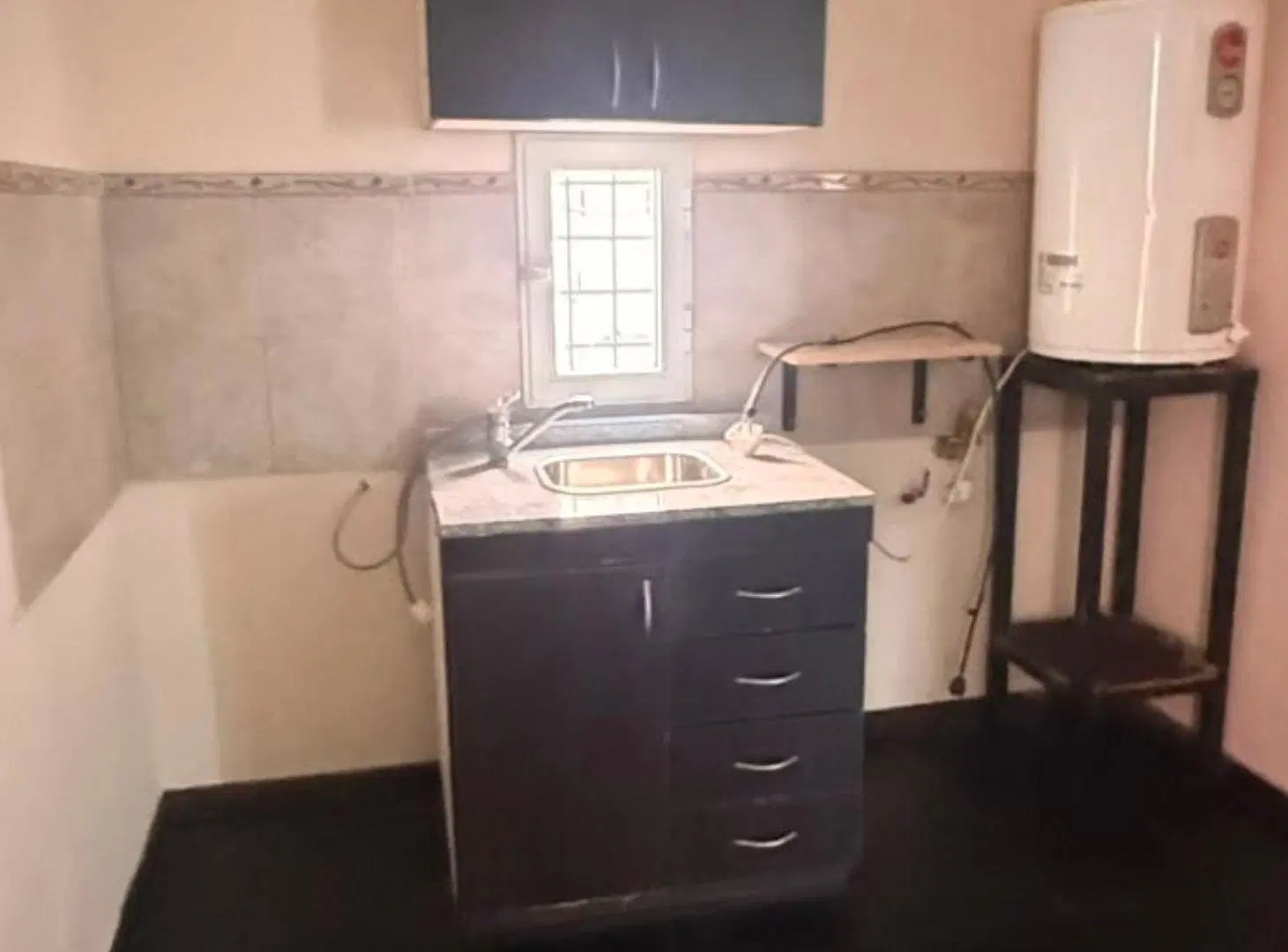 ALQUILER, CASA 3 DORMIS, BARRIO LOS BRETES 3