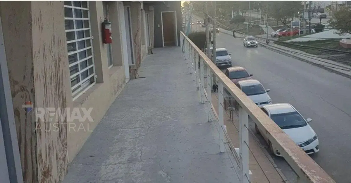 DEPTO 110 M2 CUBIERTOS AVDA. RIVADAVIA Y PATIO 5