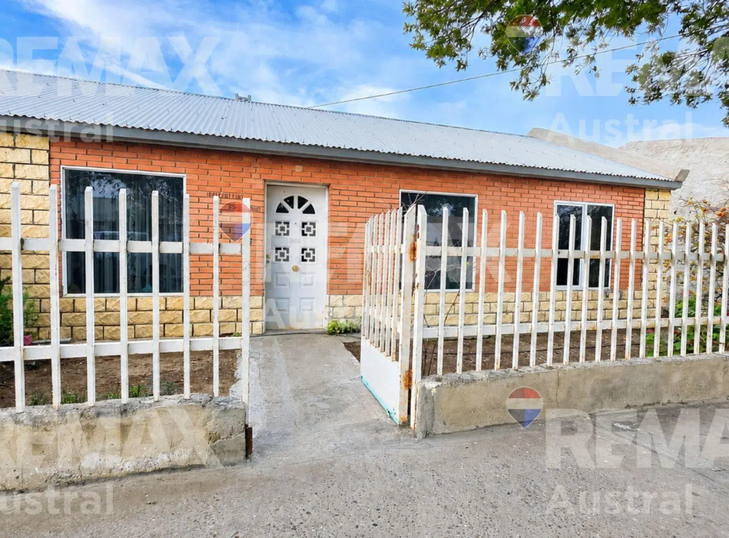 CASA DE 3 DORMITORIOS EN VENTA EN RADA TILLY 2