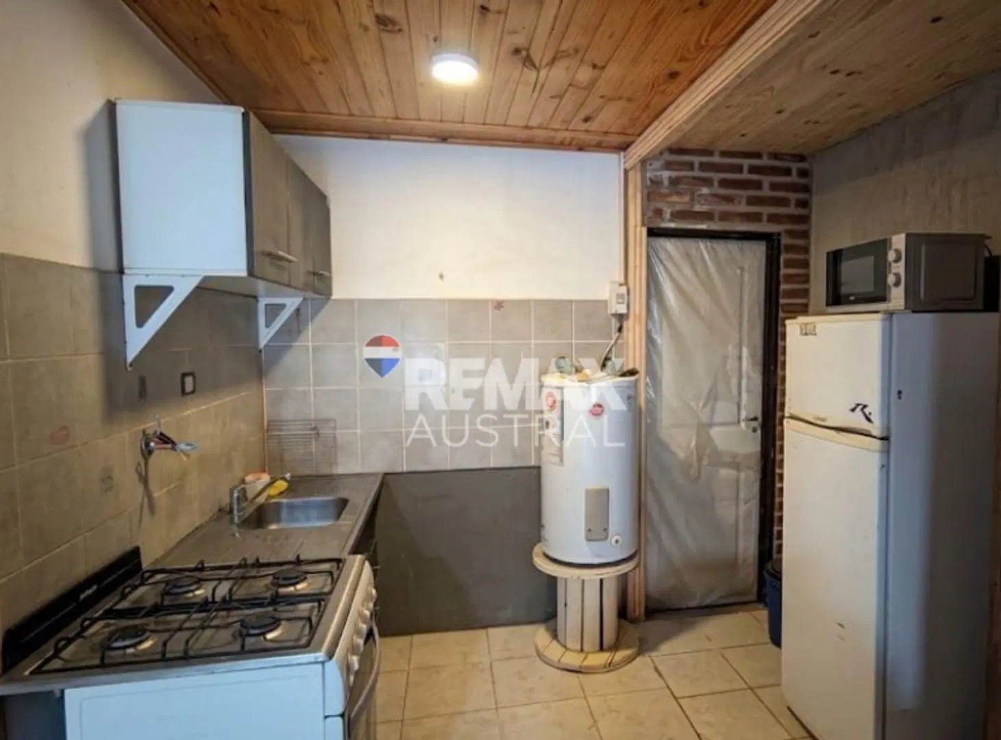 CASA EN VENTA B° LOS BRETES 8