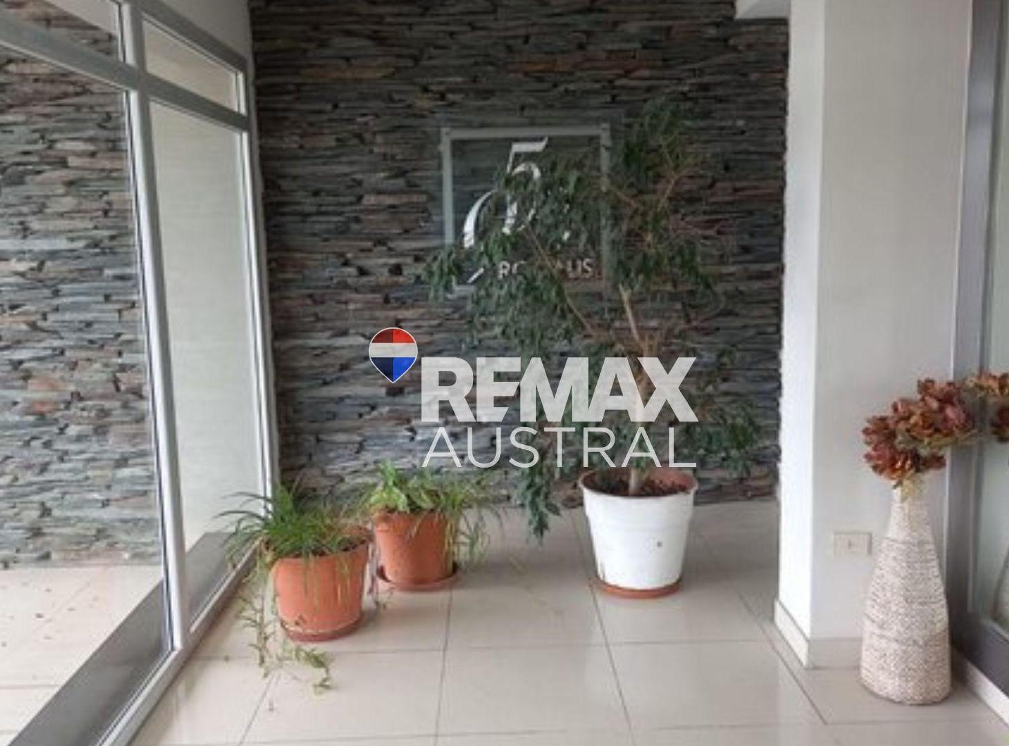 Foto de VENTA DEPARTAMENTO 2 DORM + 2 BAÑOS + COCHERA, imagen 1