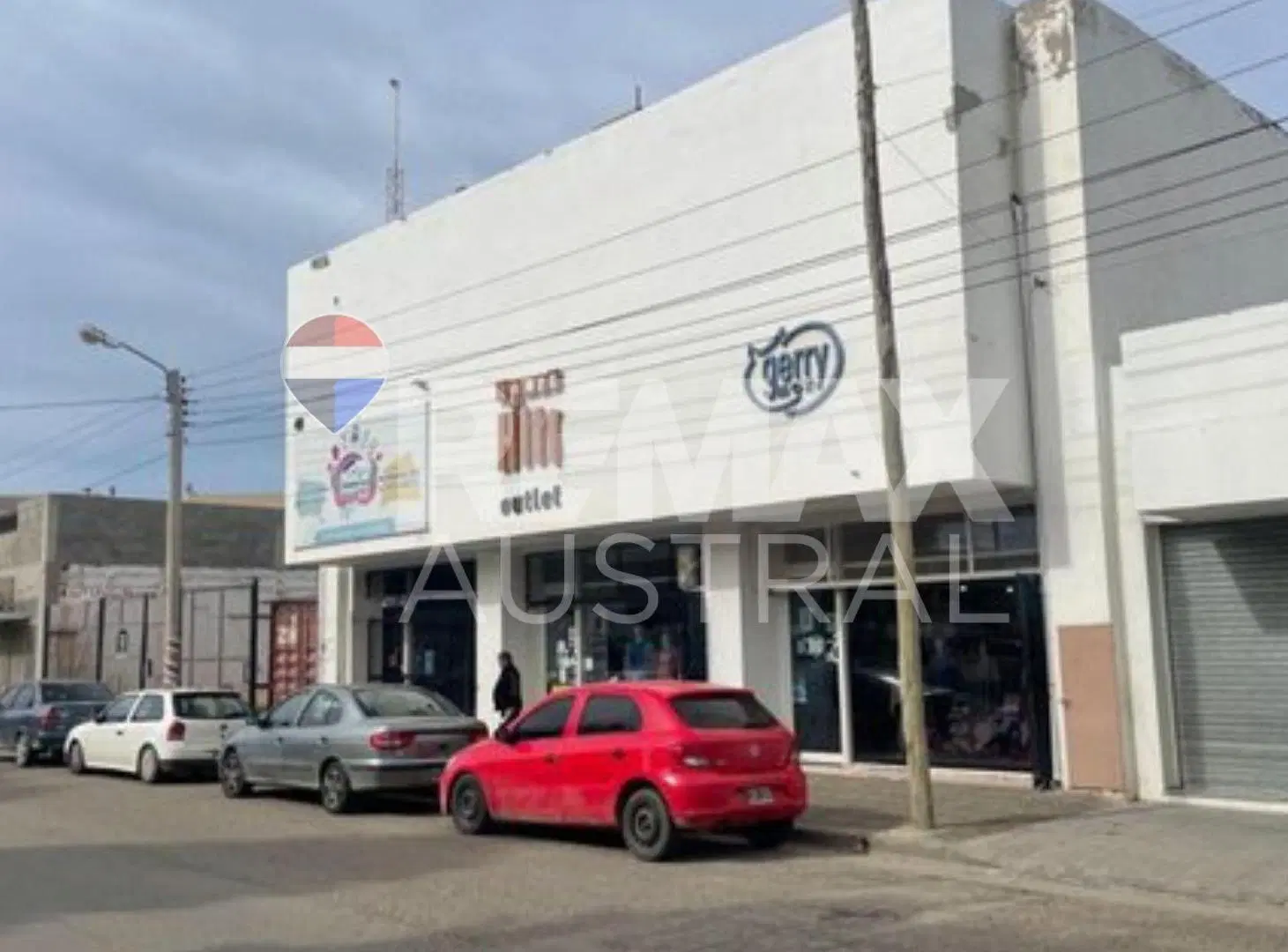 3 LOCALES SOBRE AV. KENNEDY JUNTOS O SEPARADOS 8