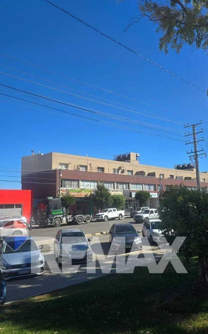 LOCAL COMERCIAL 1