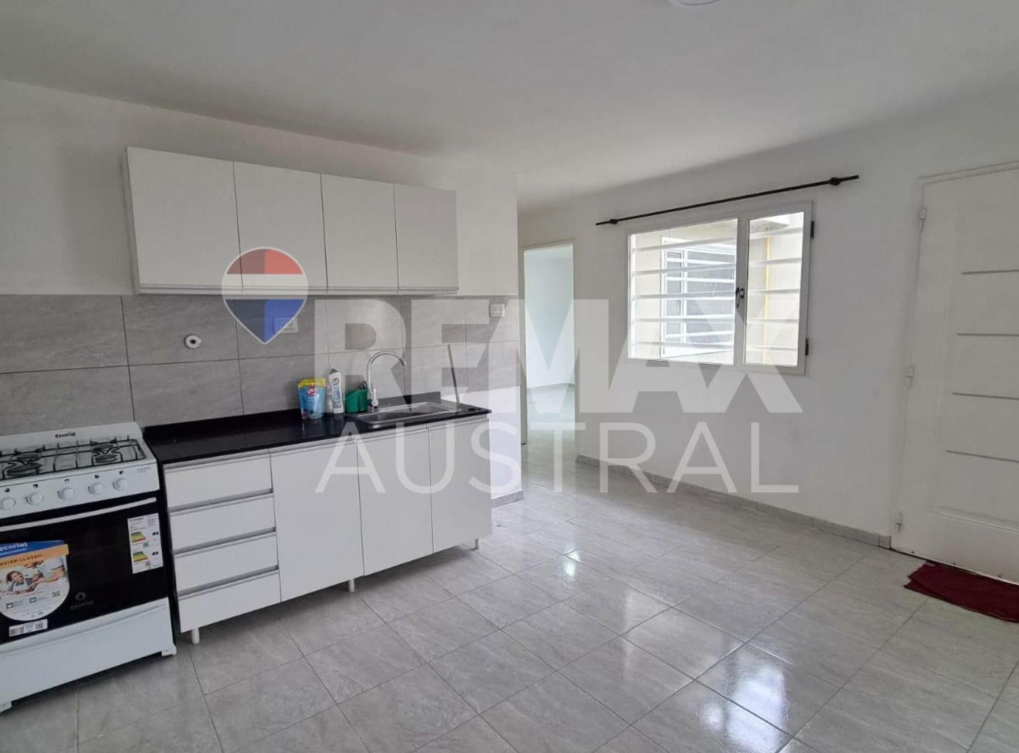 Foto de DOS CASAS DE 2 DORMITORIOS-KM 5 COMODORO RIVADAVIA, imagen 3