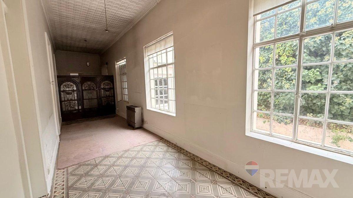 Foto de CASA DE 6 DORMITORIOS CENTRO, imagen 2