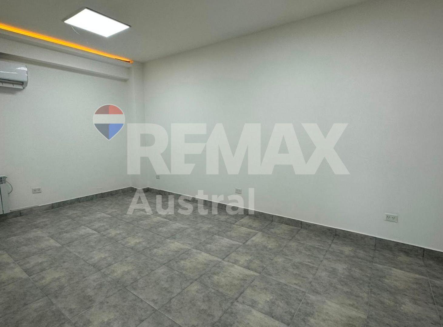 Foto de LOCAL COMERCIAL SOBRE RUTA 3, imagen 1