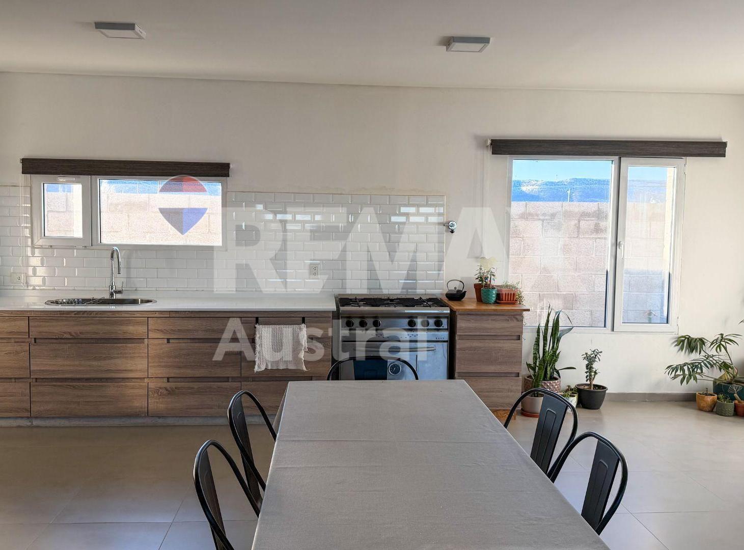 Foto de CASA 4 DORMITORIOS-BELLA VISTA OESTE, imagen 2